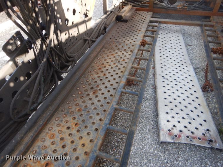 image for item ED9361 2000 Shamrock car carrier trailer