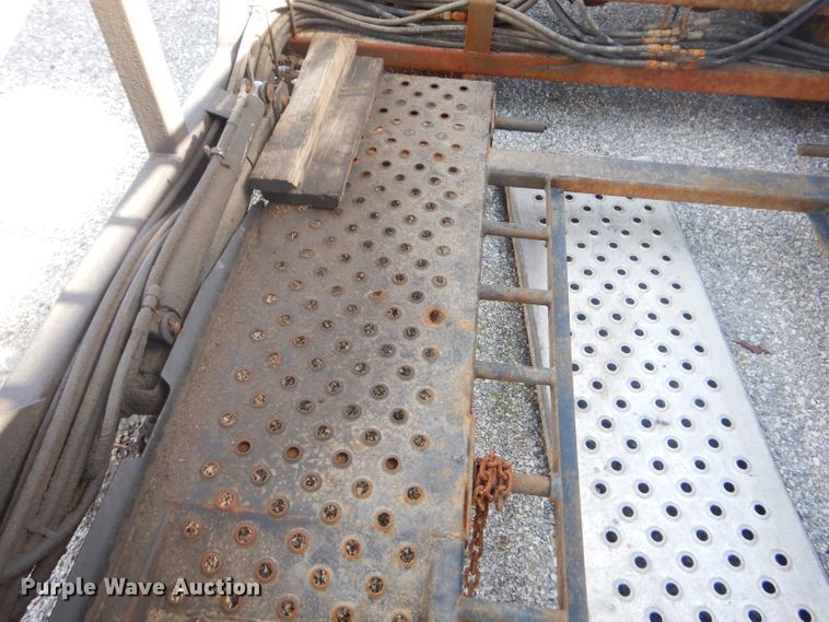 image for item ED9361 2000 Shamrock car carrier trailer