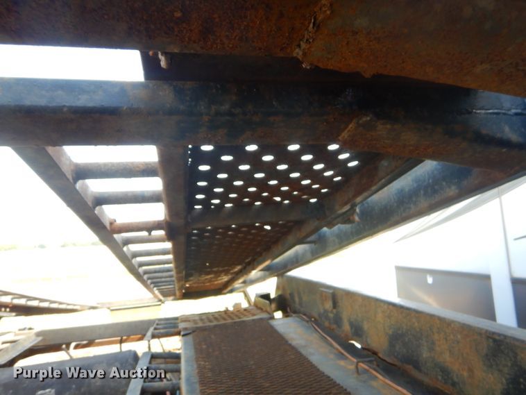 image for item ED9361 2000 Shamrock car carrier trailer