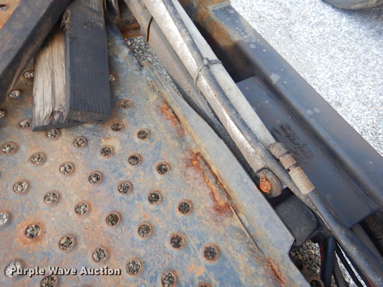 image for item ED9361 2000 Shamrock car carrier trailer