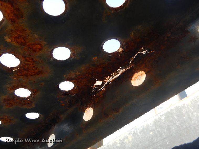 image for item ED9361 2000 Shamrock car carrier trailer