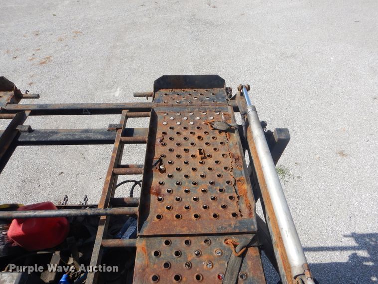 image for item ED9361 2000 Shamrock car carrier trailer