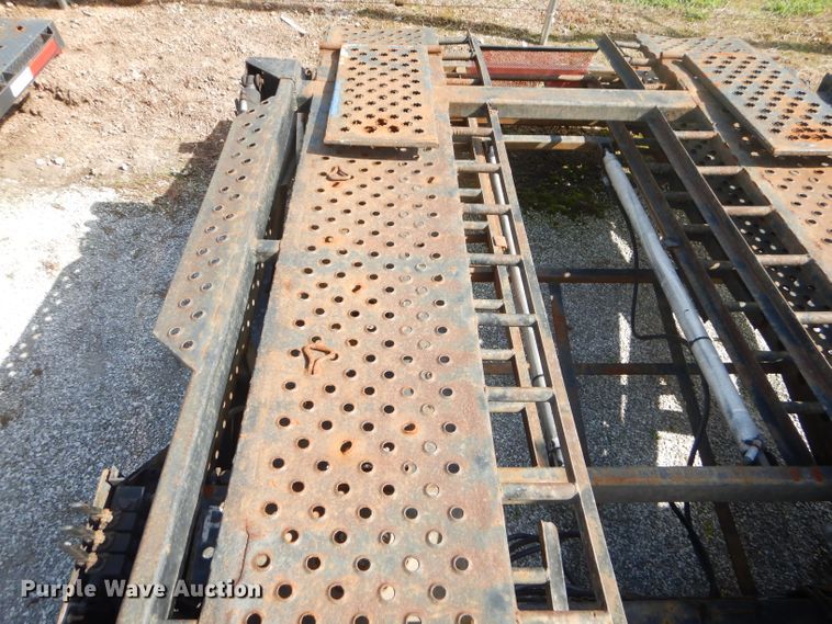 image for item ED9361 2000 Shamrock car carrier trailer