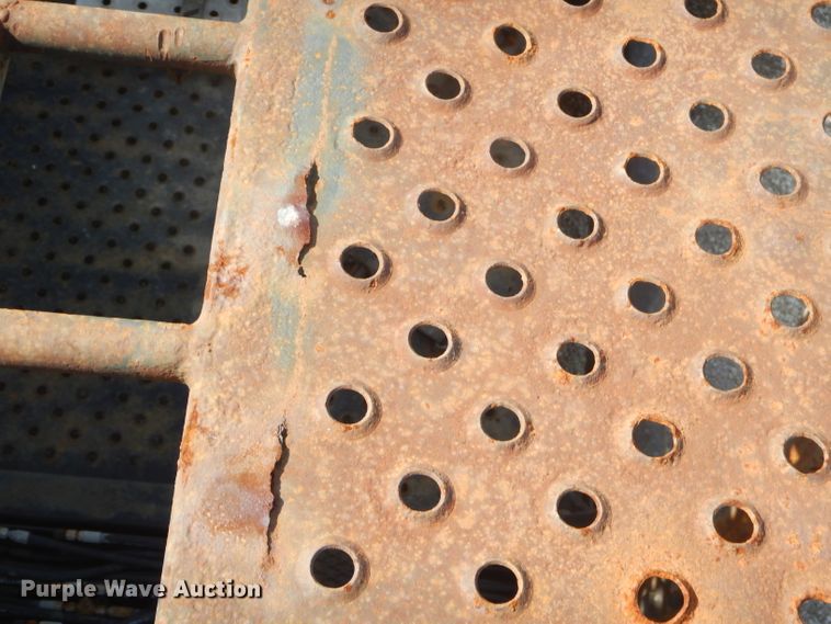 image for item ED9361 2000 Shamrock car carrier trailer