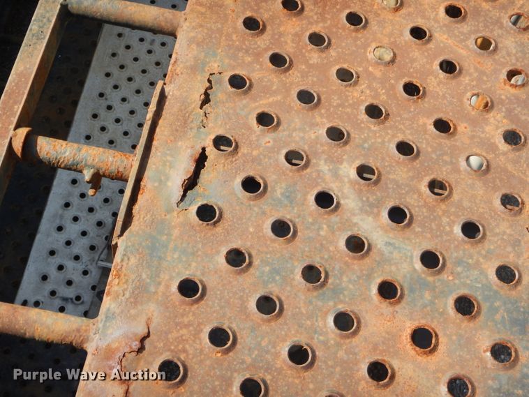 image for item ED9361 2000 Shamrock car carrier trailer