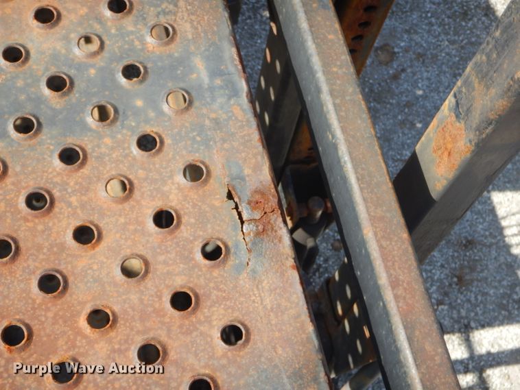 image for item ED9361 2000 Shamrock car carrier trailer