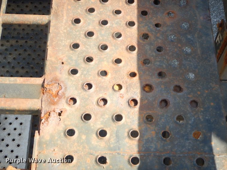 image for item ED9361 2000 Shamrock car carrier trailer