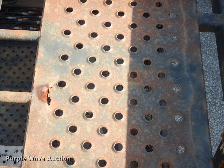 image for item ED9361 2000 Shamrock car carrier trailer