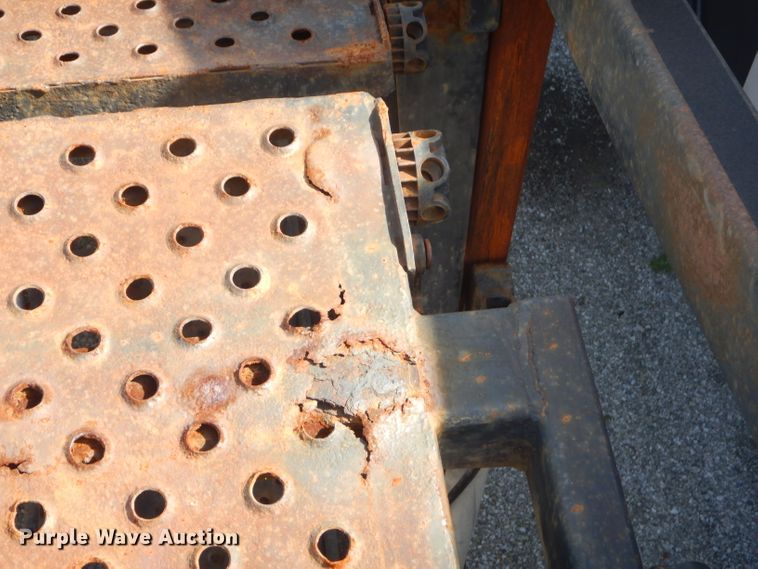 image for item ED9361 2000 Shamrock car carrier trailer