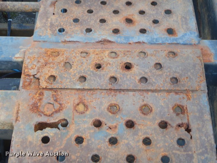 image for item ED9361 2000 Shamrock car carrier trailer