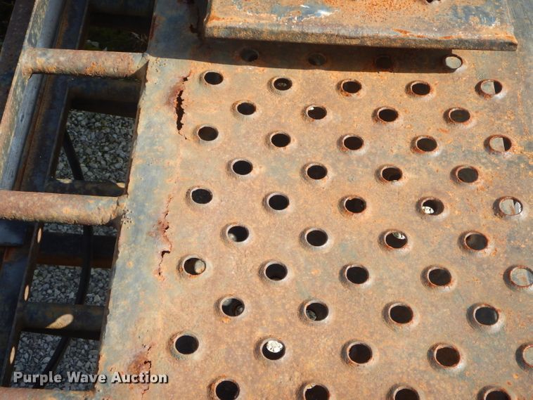 image for item ED9361 2000 Shamrock car carrier trailer