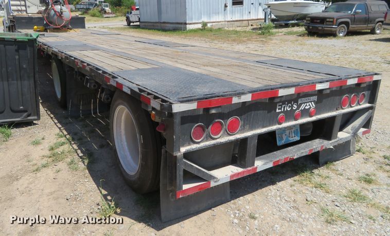 image for item FV9011 2001 Lufkin drop deck trailer