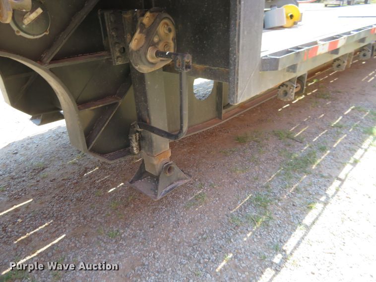 image for item FV9011 2001 Lufkin drop deck trailer