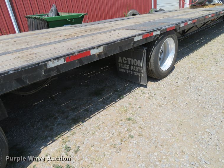 image for item FV9011 2001 Lufkin drop deck trailer