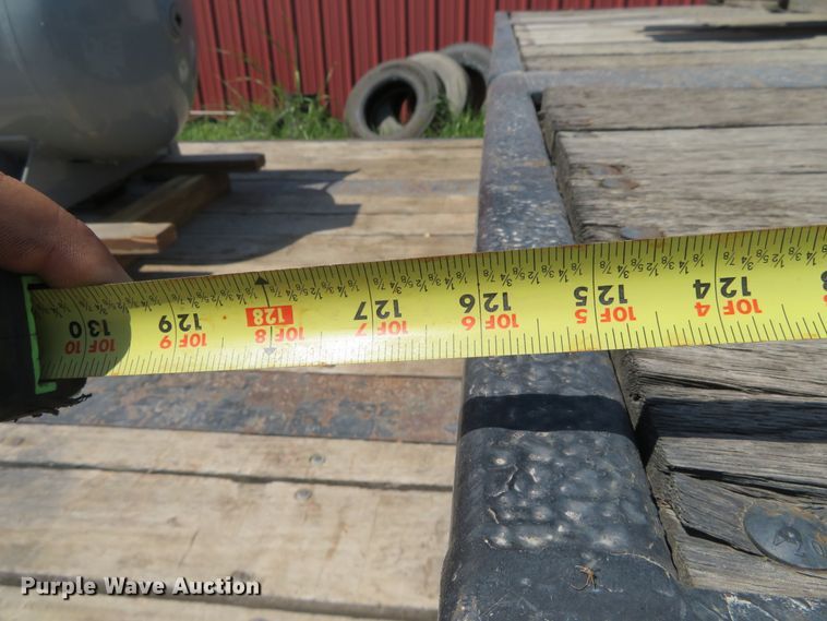 image for item FV9011 2001 Lufkin drop deck trailer