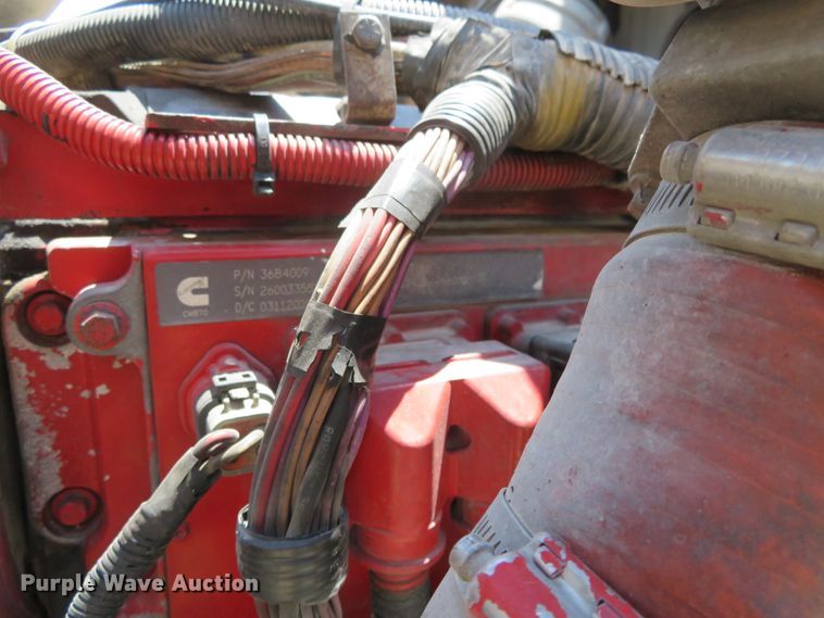 image for item FV9012 2006 International 9400i semi truck