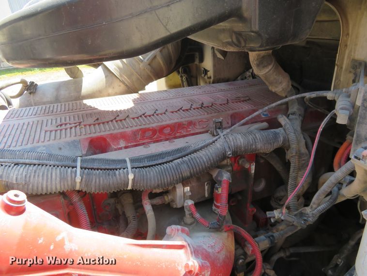 image for item FV9012 2006 International 9400i semi truck