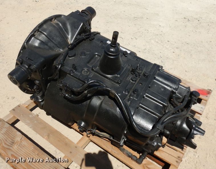 Eaton Fuller Road ranger 18 speed transmission in Russell, KS Item FY9658 sold Purple Wave