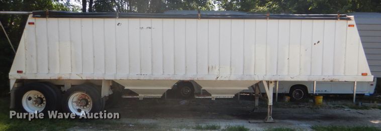 image for item GH9545 1996 White double hopper bottom grain trailer