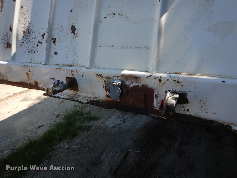 image for item GH9545 1996 White double hopper bottom grain trailer