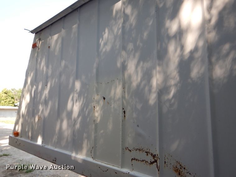 image for item GH9545 1996 White double hopper bottom grain trailer