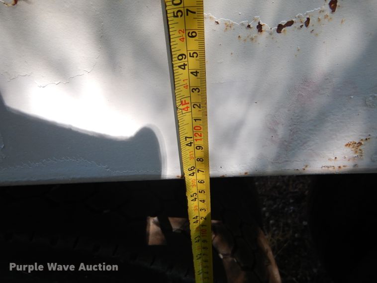 image for item GH9545 1996 White double hopper bottom grain trailer