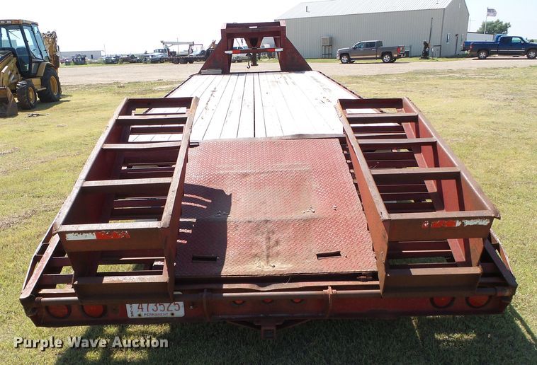 image for item DC5053 2000 Load Trail equipment trailer