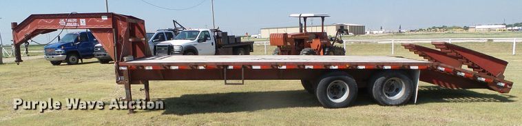 image for item DC5053 2000 Load Trail equipment trailer