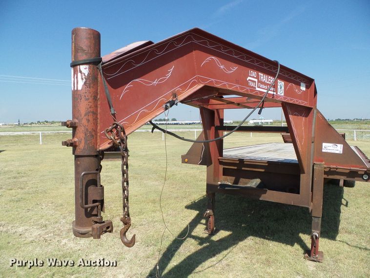 image for item DC5053 2000 Load Trail equipment trailer