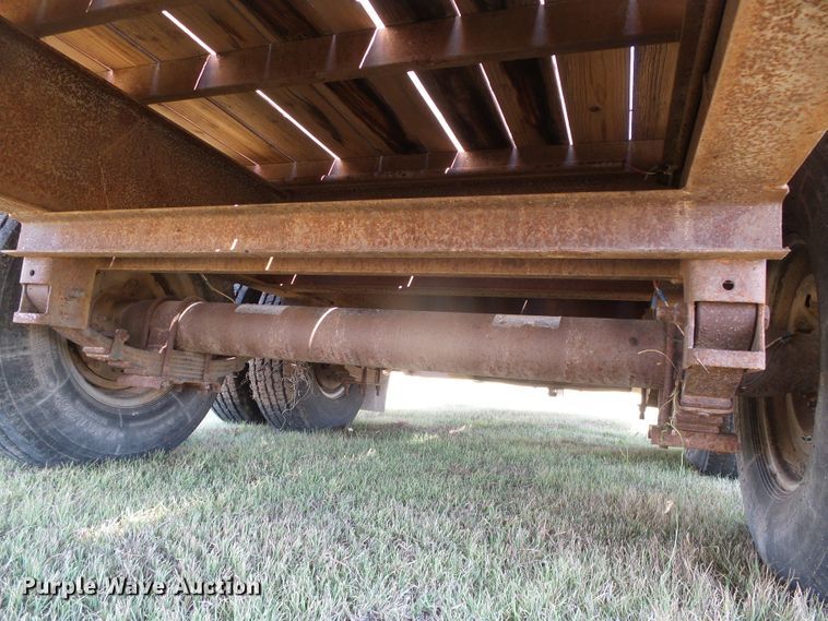 image for item DC5053 2000 Load Trail equipment trailer