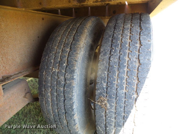 image for item DC5053 2000 Load Trail equipment trailer