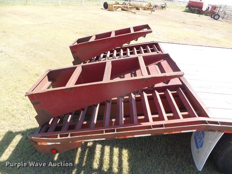 image for item DC5053 2000 Load Trail equipment trailer