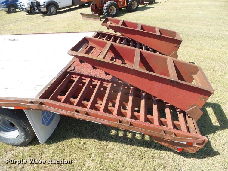 image for item DC5053 2000 Load Trail equipment trailer