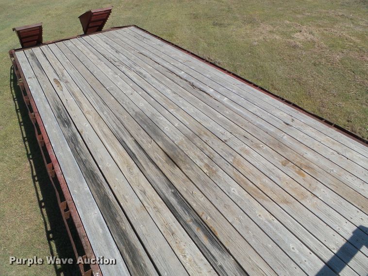 image for item DC5053 2000 Load Trail equipment trailer