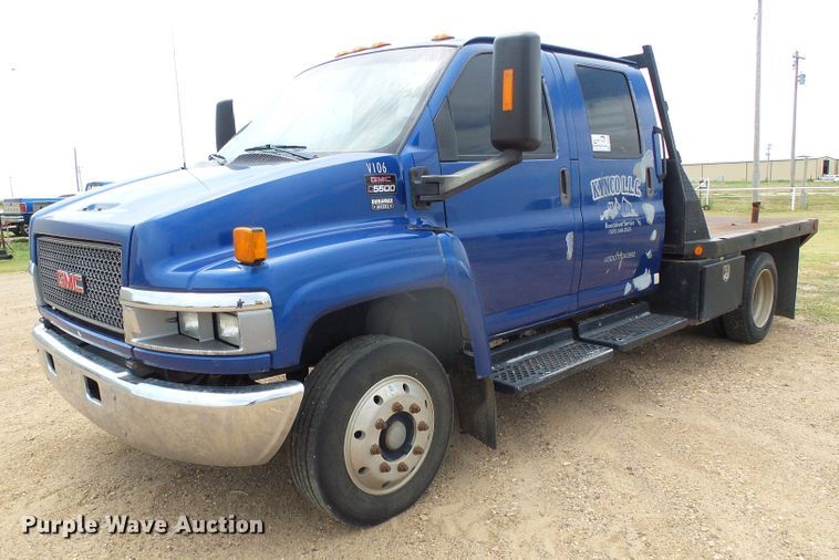 image for item DC5064 2006 GMC C5500 flatbed truck