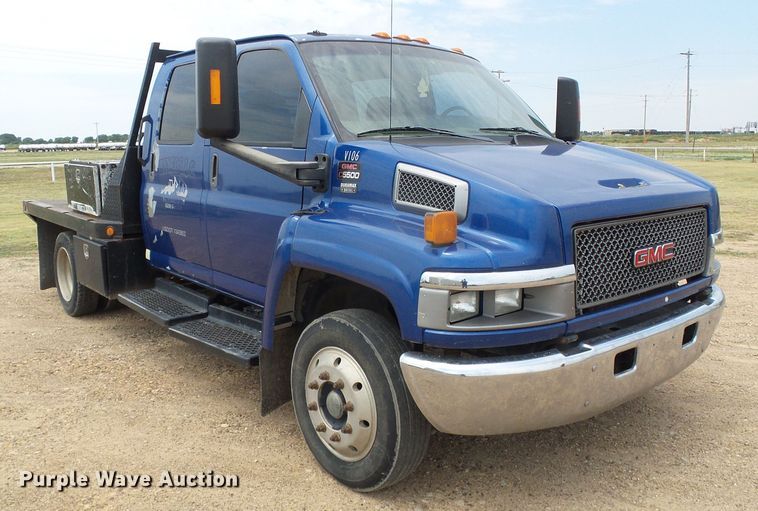 image for item DC5064 2006 GMC C5500 flatbed truck