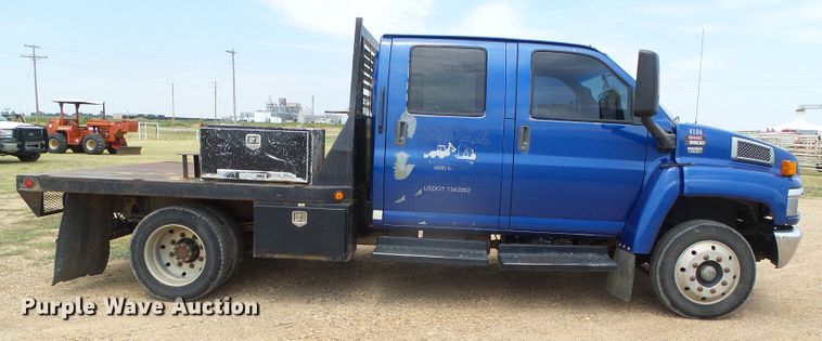 image for item DC5064 2006 GMC C5500 flatbed truck