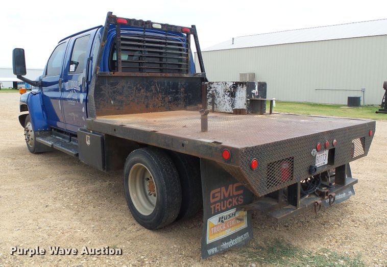 image for item DC5064 2006 GMC C5500 flatbed truck
