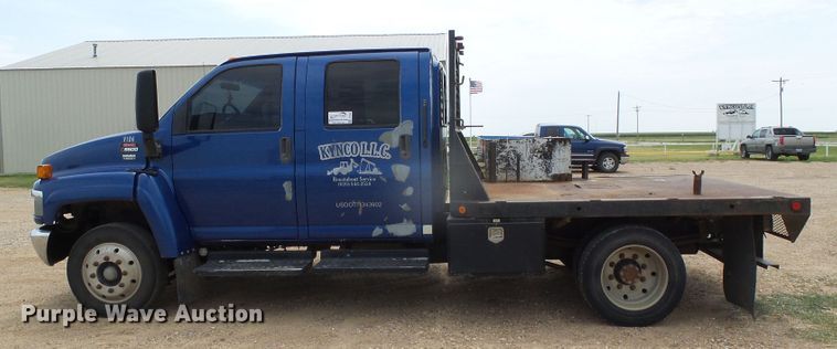image for item DC5064 2006 GMC C5500 flatbed truck