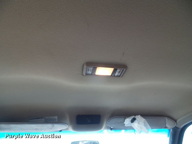 image for item DC5064 2006 GMC C5500 flatbed truck