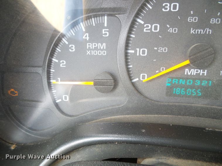 image for item DC5064 2006 GMC C5500 flatbed truck