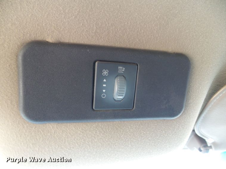 image for item DC5064 2006 GMC C5500 flatbed truck