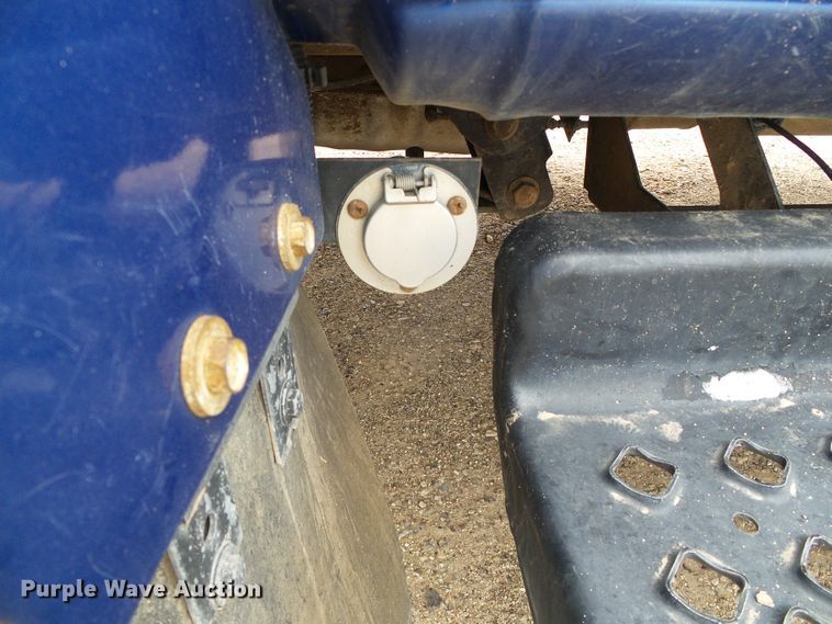 image for item DC5064 2006 GMC C5500 flatbed truck