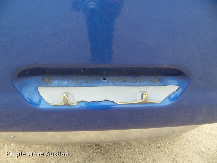 image for item DC5064 2006 GMC C5500 flatbed truck