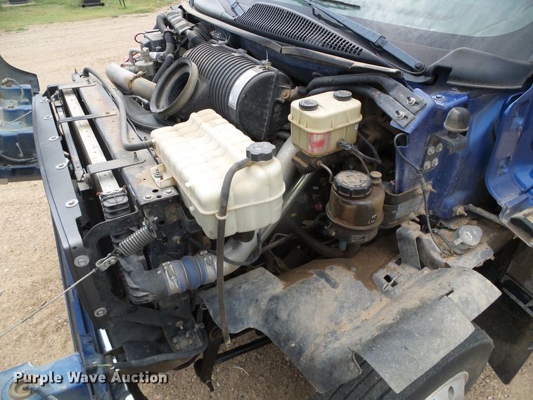 image for item DC5064 2006 GMC C5500 flatbed truck