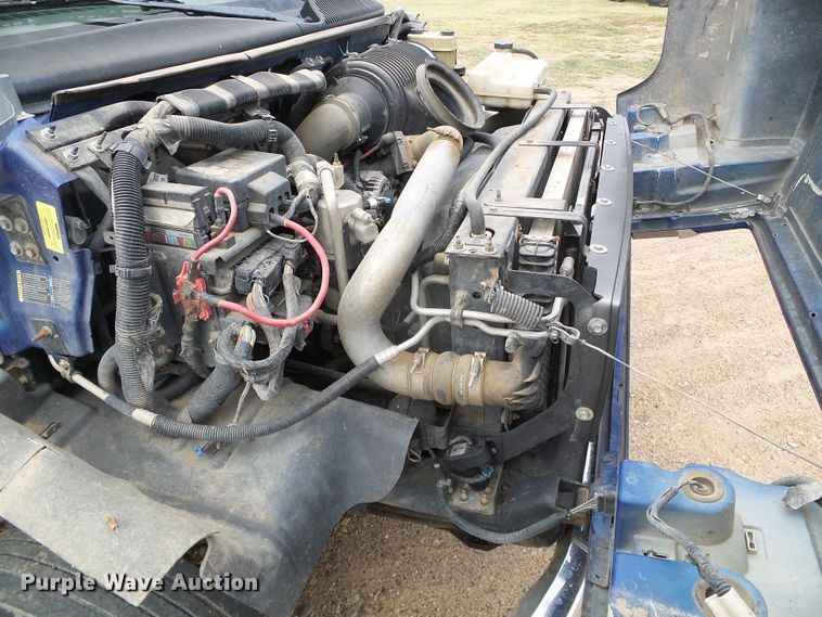 image for item DC5064 2006 GMC C5500 flatbed truck