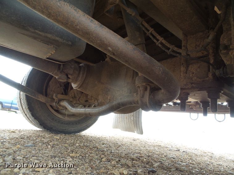 image for item DC5064 2006 GMC C5500 flatbed truck