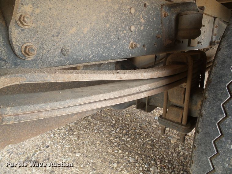 image for item DC5064 2006 GMC C5500 flatbed truck