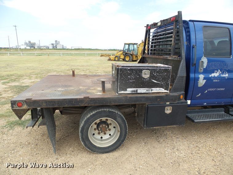 image for item DC5064 2006 GMC C5500 flatbed truck