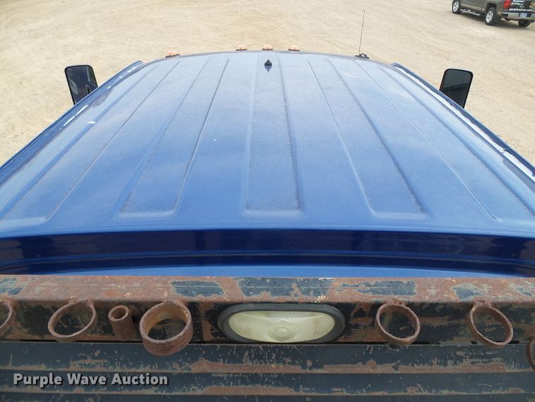 image for item DC5064 2006 GMC C5500 flatbed truck